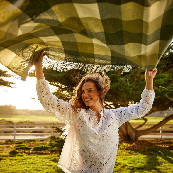 Ariat Decelea Blouse - White