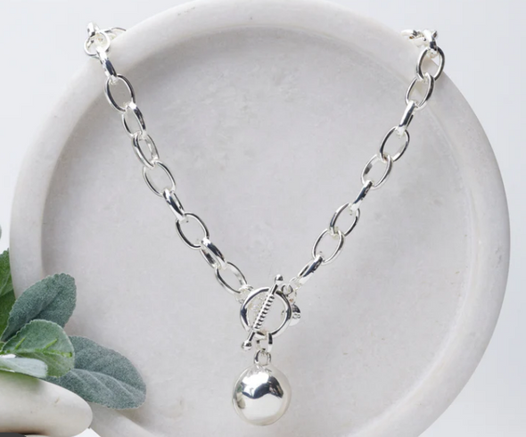 Short Ball with Toggle Necklace